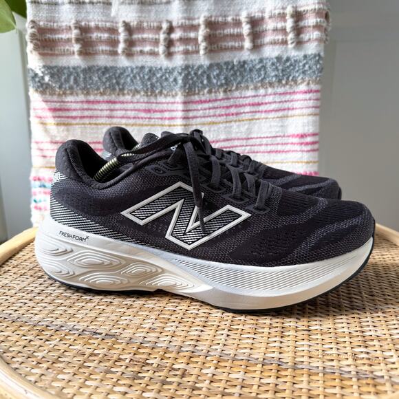 New Balance Fresh Foam X 880v15 Black Sea Salt Metalic Sneakers Women’s Size 9 - Picture 2 of 8